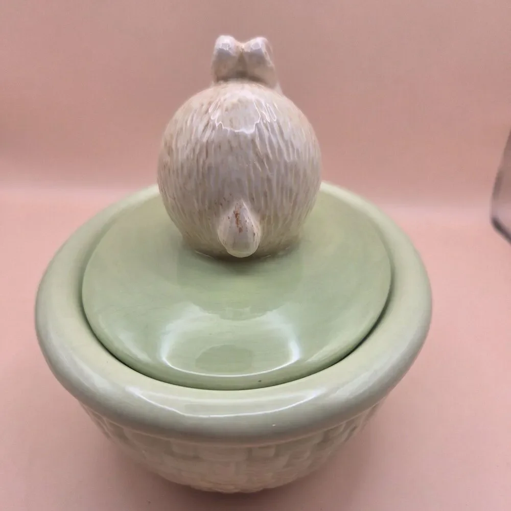 Hallmark Bunny Rabbit Green Ceramic Oval Covered Dish w/ Lid Basketweave